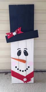 Primitive Reclaimed Wooden Snowman Great Addition To Your Holiday Decorations Wether On Your Porch To Greet Your G Xmas Crafts Christmas Crafts Christmas Diy