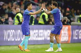 Justin kluivert has been impressing at ajax as he looks to emulate his famous father and attacking legend patrick 18 Year Old Prodigy Justin Kluivert Made His Holland Debut Last Night