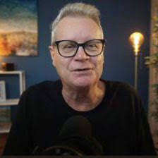 Tim Rowlands's Instagram, Twitter & Facebook