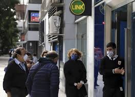 Además, informó que ya se han pagado más de un millón de bonos clase media y que hay otra cantidad importante de. Tercera Etapa Del Ife Comenzo El Cronograma De Pagos Noticias Cadena 3 Argentina