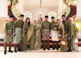 Azmin love haziq azmin, azmin, haziq, haziq, why are you pawns in this war on kunyits? Keluarga Sokong Azmin Ali