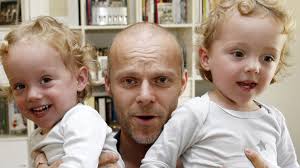 Lüthi und Blanc»-Star Roland Herrmann zeigt seine Zwillinge: Ganz de Bappe 