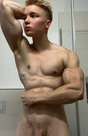 just about porn on X: RT @timlaurenz: Just finished showering 🧼🚿  t.coEzXAd3BsAE  X HD phone wallpaper