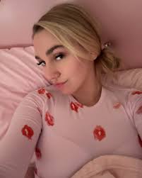 Leave people right where they're weird at. You know your heart, remain  solid.💯