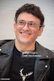 2.772 fotos e imágenes de alta resolución de Anthony Russo