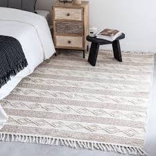Das unternehmen maisons du monde hat 109 veröffentlichte reklamationen auf reklamation24. Teppich Weiss Und Goldfarben Mit Fransen 140x200cm Leider Maisons Du Monde