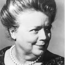 Beatrice Taylor (@AuntBeeTaylor)