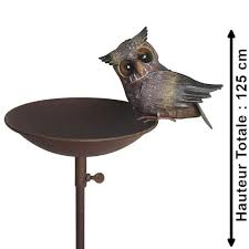 La mangeoire extérieur sur pied est un véritable double avantage, elle est à la fois une décoration extérieure et un dispositif nutritif pour les oiseaux du ciel. Mangeoire Pour Oiseaux Du Ciel Oiseaux Du Ciel Sur Rue Du Commerce