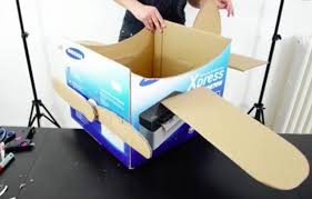 Tuto Construisez Un Avion En Carton Pour Votre Futur Pilote Avion En Carton Diy Deguisement Avion