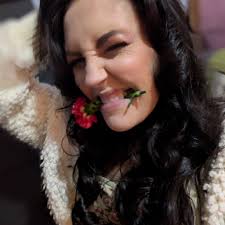 Hi, I'm looking for a private vocal coach. Any recommendations?