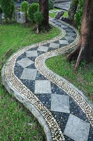 Decorative Garden Paths And Walkways Garden Walkway Mosaic Garden Walkways Paths