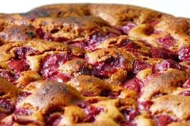 Schatze Aus Omas Kuche Unser Rezept Zum Kirschenmichel Mit Quark Rezepte