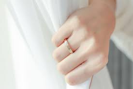 Minimal Ve Sade Alyans 14 Ayar Altin Farkli Modern Tasarim Ve Sade Alyans Modelleri Minimal And Pure Wedding Bands 14 Alyans Nisan Yuzukleri Alyans Yuzuk
