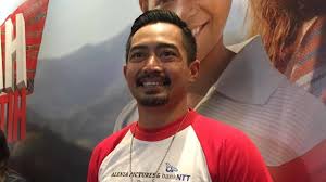 Jika kamu ingin menjadi orang yang lebih baik, kamu sebaiknya selalu bersikap jujur. Kembali Rujuk Yama Carlos Ingin Jadi Suami Yang Lebih Baik Kumparan Com