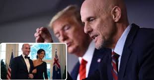 بعد ليلة ملاحقة طويلة شارك فيها المئات من رجال الدرك. ÙƒÙˆØ±ÙˆÙ†Ø§ ÙŠØ­Ø§ØµØ± ØªØ±Ø§Ù…Ø¨ ÙˆÙŠØªØ³Ù„Ù„ Ù„Ù€ Ø§Ù„Ø¨ÙŠØª Ø§Ù„Ø£Ø¨ÙŠØ¶ Ø·Ø¨ÙŠØ¨ ÙØ±ÙŠÙ‚ Ø§Ù„Ù…ÙƒØ§ÙØ­Ø© Ø£Ù†ØªÙˆÙ†Ù‰ ÙØ§ÙˆØªØ´ÙŠ ÙŠØ¯Ø®Ù„ Ø¯Ø§Ø¦Ø±Ø© Ø§Ù„Ø§Ø´ØªØ¨Ø§Ù‡ Ø¥ØµØ§Ø¨ØªØ§Ù† ÙÙ‰ ØµÙÙˆÙ Ø§Ù„Ø¥Ø¯Ø§Ø±Ø© ØªØ«ÙŠØ± Ø§Ù„Ù‚Ù„Ù‚ ÙˆÙ…Ø®Ø§ÙˆÙ Ø¨Ø´Ø£Ù† Ø³Ù„Ø§Ù…Ø© Ø§Ù„Ø±Ø¦ÙŠØ³ ÙˆÙ…ØªØ­Ø¯Ø«Ø© Ù†ØªØ®Ø° ØªØ¯Ø§Ø¨ÙŠØ± ÙƒØ§ÙÙŠØ© Ù„Ø­Ù…Ø§ÙŠØªÙ‡ Ø§Ù„ÙŠÙˆÙ…