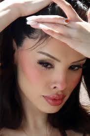 Alexandra Young's Instagram, Twitter & Facebook