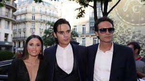He is an actor, known for ultra pure, eurodekkari: Photos Anthony Et Alain Fabien Delon S Affichent Tres Unis A Un Gala De Charite Apres Les Critiques Youtube