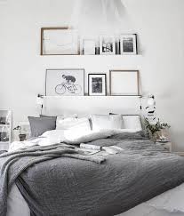 Maybe you would like to learn more about one of these? Eingangige Bett Ohne Kopfteil Besten Ideen Die Uber Kein Kopfteil Bett Auf Pinterest Kein Kopfteil Bedroom Interior Bedroom Ideas No Headboard Home Bedroom