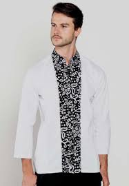 Koleksi tenun la rosa kini hadir dengan model baju baru yakni kemeja yang dilengkapi dengan 6… 30 Model Batik Putih Pria Modern Terbaru Harga