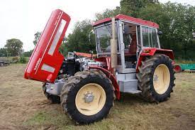 Digitaldruck von hanzeichnung in buntstift in verschiedenen farbvarianten. Schluter Traktor Foto Bild Industrie Und Technik Traktoren Landwirtschaftliche Technik Bilder Auf Fotocommunity