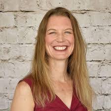 Chelsea Bernstein's Instagram, Twitter & Facebook