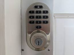 Three of the major players have introduced new smart lock deadbolts and levers in just the. Kwikset Halo Smart Lock Review A Smart Addition To Your Home Security Phandroid