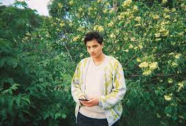 Das ist die neue strategie von mavi phoenix. Mavi Phoenix Gibt Mit Leaving Einen Vorgeschmack Auf Seinen Neuen Sound Untoldency