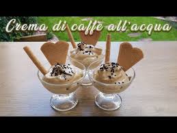 Consiglio di ridurre notevolmente il quantitativo di caffè solubile per un sapore meno intenso Crema Di Caffe All Acqua Pronta In 2 Minuti Youtube