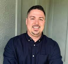 Kat Arce's Instagram, Twitter & Facebook