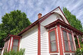 A white house paired with tan exterior trim, however, has an instant and cozy warmth. 1 168 White House Red Trim Photos Free Royalty Free Stock Photos From Dreamstime