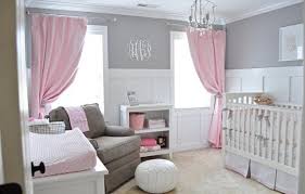 Chambre Bebe Fille Rose Gris Rideaux Roses Murs Blanc Gris Fauteuil Gris Chambre Bebe Fille Grey Baby Room Pink And Gray Nursery Pink Baby Nursery