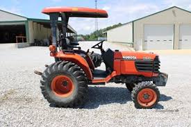 Kubota B2710 Tractor