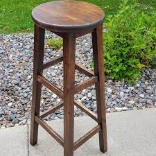 Make sure you check all the outdoor furniture projects here. Free Bar Stool Plans You Can Build Today