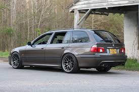 It was launched in the sedan body style, with the station wagon body style (marketed as touring) introduced in 1996. Bmw M5 Touring E39 Eigenbau Aus Den Usa