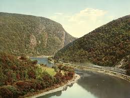 On 10/7/1983 at 10:18:46, a magnitude 5.3 (5.1 mb, 5.3 lg, 5.1 ml, class: Delaware Water Gap National Recreation Area Legends Of America