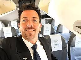 Friends, do you want to apply for cabin crew jobs? Are There Male Flight Attendants Quora