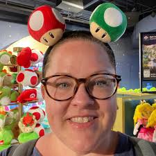 Where to find custom water bottles or glasses without vinyl lettering?