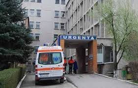 Am citit declarații ale medicilor din linia întâi despre cazurile de covid, am văzut declarațiile lor filmate, am aflat despre riscuri și probabil doar parțial despre cât la sută din pandemie poate să conțină sistemul sanitar din românia. O Incursiune In Sistemul Romanesc De SÄƒnÄƒtate Cel Mai Slab Din Ue Medicii ImprovizeazÄƒ Salopete Protectoare Din Saci Pentru Gunoi IÈ™i Pun Pe TÄƒlpi BandÄƒ IzolantÄƒ Iar Pe FaÈ›Äƒ PoartÄƒ MÄƒÈ™ti FÄƒcute