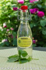 Zitronenmelisse Sirup Das Remake Zitronenmelissensirup Melissen Sirup Zitronenmelisse