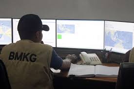 Bmkg getting started demo page sumber data authors. Prakiraan Cuaca Bmkg Minggu Jabodetabek Hujan Sebagian Wilayah Disertai Angin Kencang Dan Petir