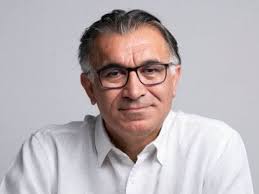 Youth in the Digital Age: Global Trends with a Focus