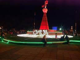 Terletak tidak jauh dari dataran batu pahat, merupakan sebuah tasik yang dulunya adalah lombong dan kini menjadi taman rekreasi yang sangat popular di kalangan orang batu pahat. File Batu Pahat Jpg Wikipedia