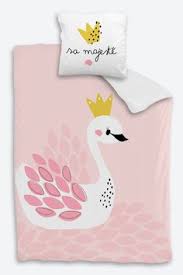 Adaptées aux lits enfant 1 personne, ces housses de couette fantaisie reprennent les univers ensemble de linge de lit la reine des neiges, little petshop et princesse disney pour les petites filles : 24 Idees De Chambre D Enfants Housse De Couette Housse De Couette Parure De Lit Couette
