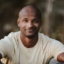 Leonardo Xavier's Instagram, Twitter & Facebook