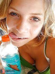 Downblouse teenager - ZB Porn