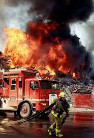 Pin By Stephen Holloway On Firefighting Photos Stuff Firefighter Pictures Firefighter Fire Trucks