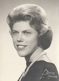 Sally Shepardson's Instagram, Twitter & Facebook