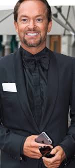 Tidigare idol-jurymedlemmen andreas carlsson förklarar:därför fick min son  växa upp hos sin mamma!