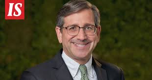 Trump nimitti Howard Brodien Suomen uudeksi suurlähettilääksi