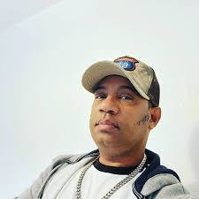 Edwin Suriel's Instagram, Twitter & Facebook